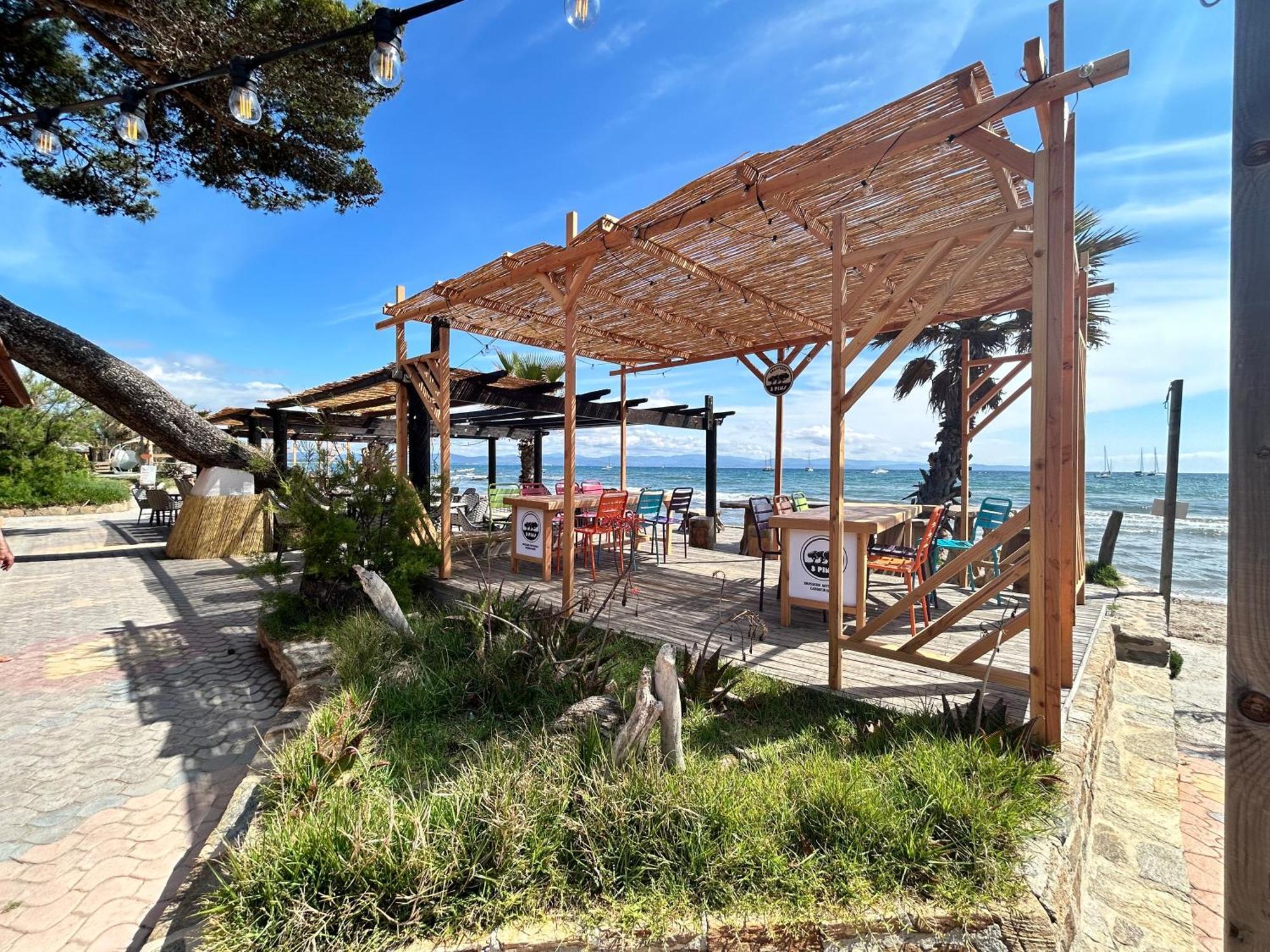 Playa Pachamama Hotel Hyères Екстериор снимка